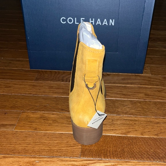 Cole Haan Suede Waterproof Camea Chelsea Boots Amber Color Women’s Size 5 - Picture 8 of 11